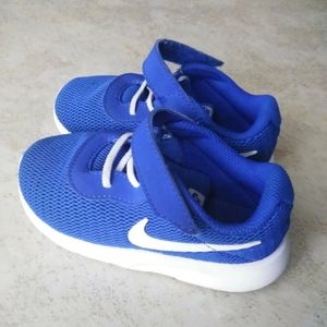 Nike toddler shoes